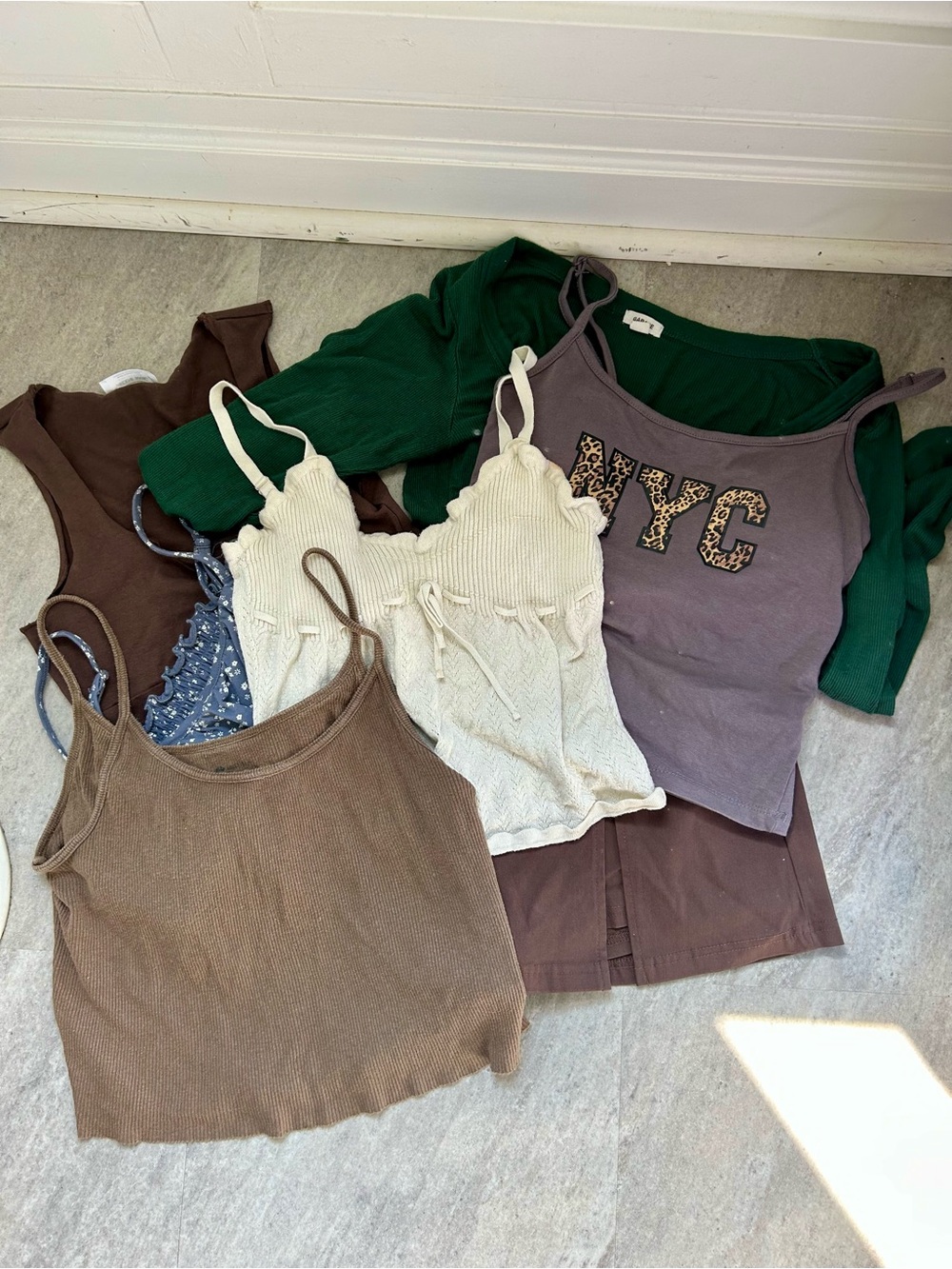 Women’s size small clothing bundle